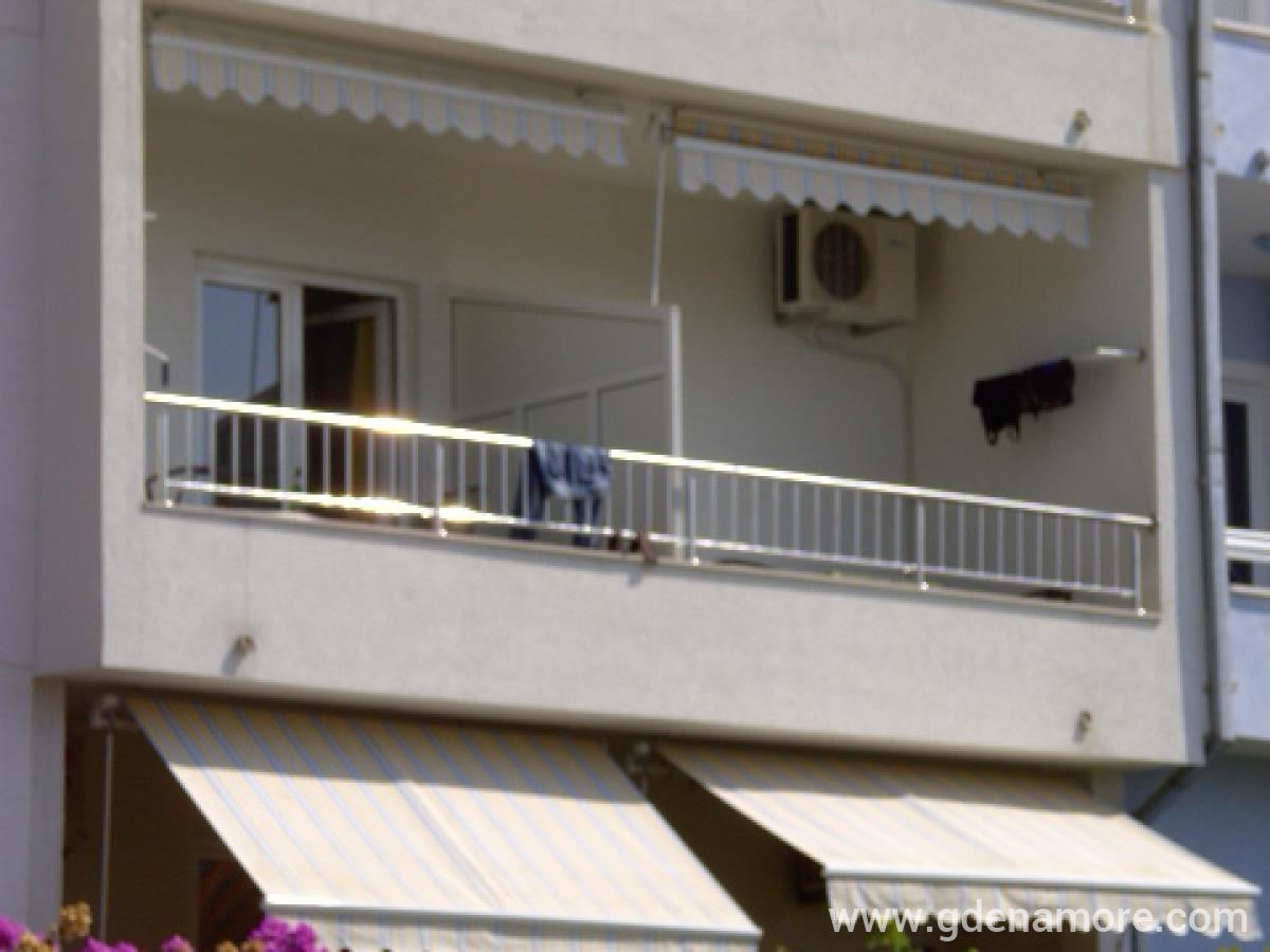 Apartmani "Ruza", privatni smeštaj u mestu Baška Voda, Hrvatska